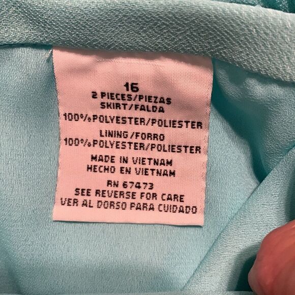 Danny and Nicole size 16 two-piece suit pale blue.  Like new! - Picture 10 of 10